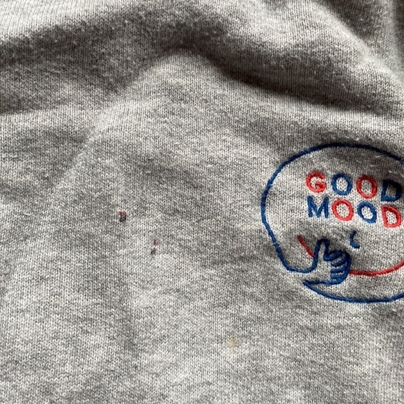 UNIQLO crewneck sweatshirt bundle 7/8 fit for us was 4T/5T some flaws see pics. - Picture 6 of 8